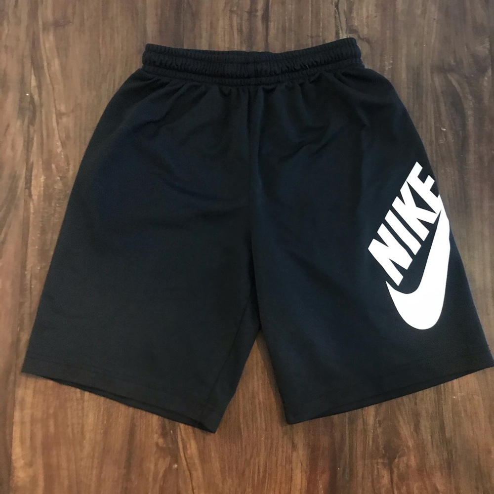 🌟Nike youth boys shorts